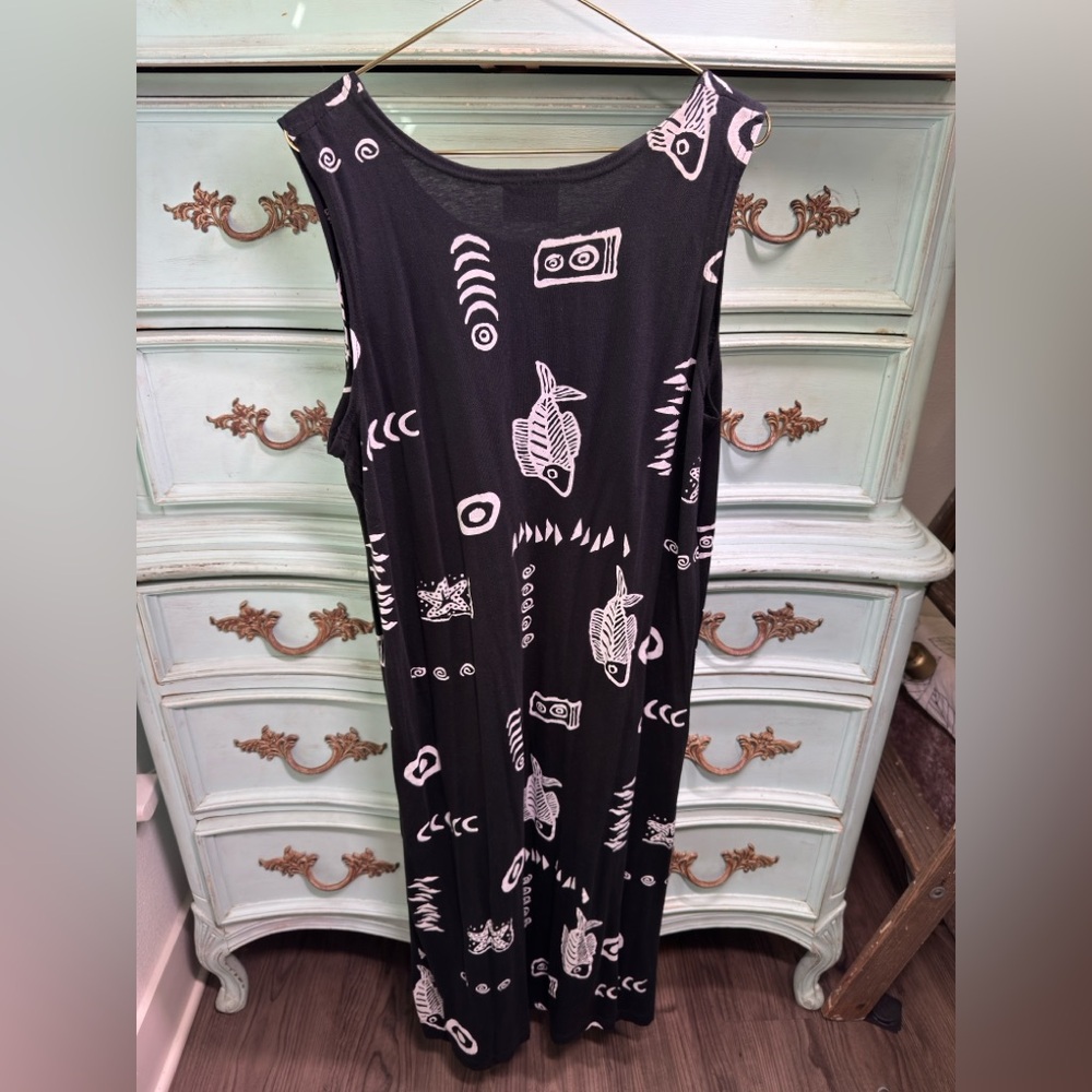 Vintage Exist Black and White Graphic Tee